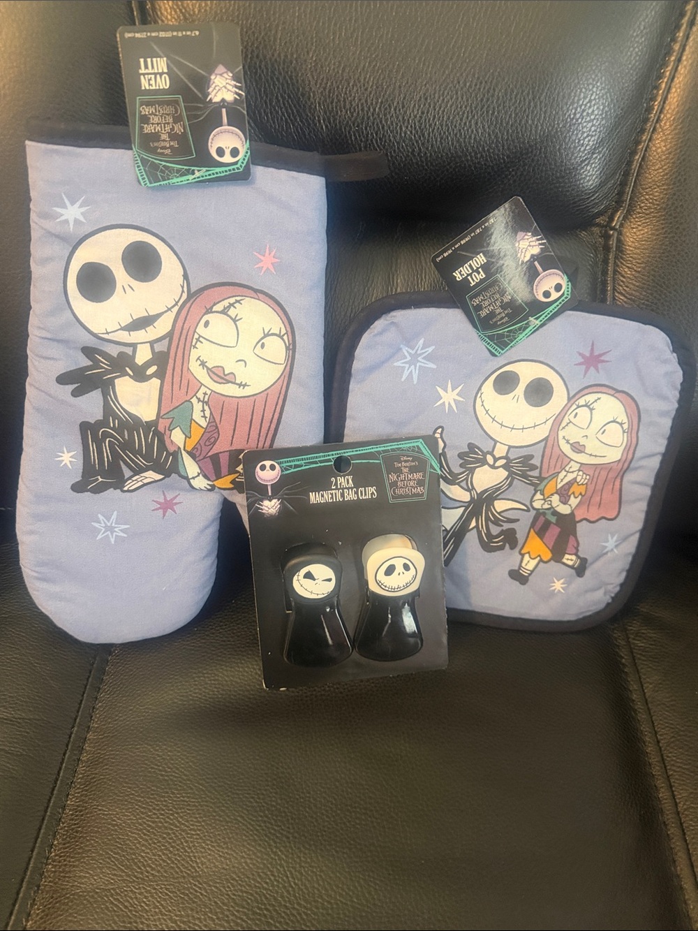 Nightmare Before Christmas Oven Mitt, Pot Holder & Magnetic Bag Clips